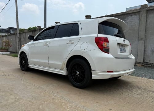 SCION.  2008. Fulloption