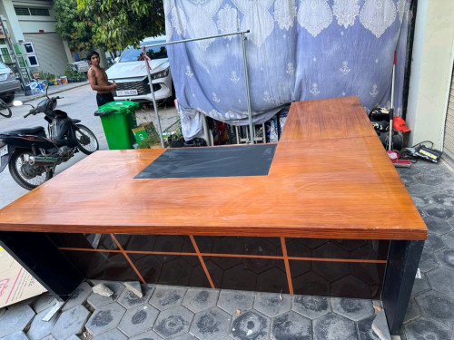 Sell table for drinks tea.