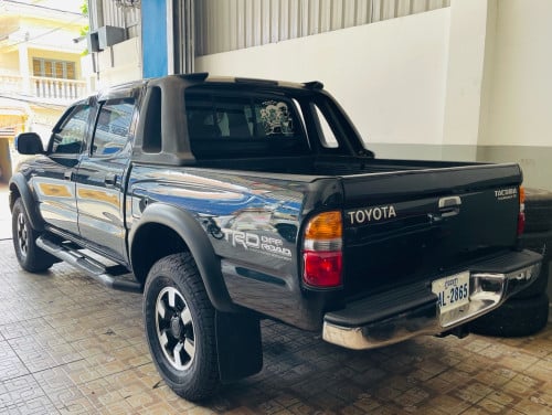 Tacoma ឆ្នាំ03 មានABS V6 ប៉ុង1ប៉ុងភ្លើង ឡានថ្មី