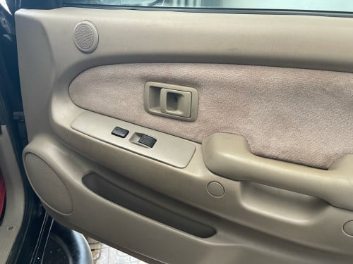 Tacoma ឆ្នាំ03 មានABS V6 ប៉ុង1ប៉ុងភ្លើង ឡានថ្មី