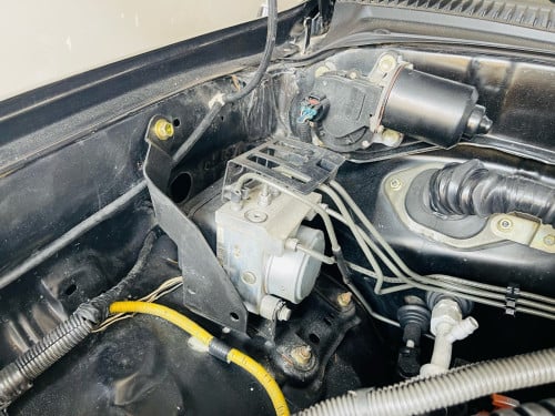 Tacoma ឆ្នាំ03 មានABS V6 ប៉ុង1ប៉ុងភ្លើង ឡានថ្មី