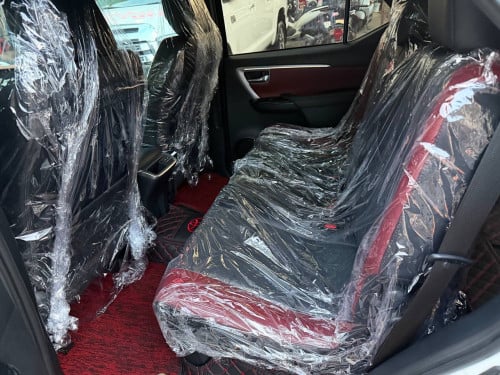 TOYOTA Fortuner Legender Modellistaឆ្នាំ 2025  សោ2គ្រាប់