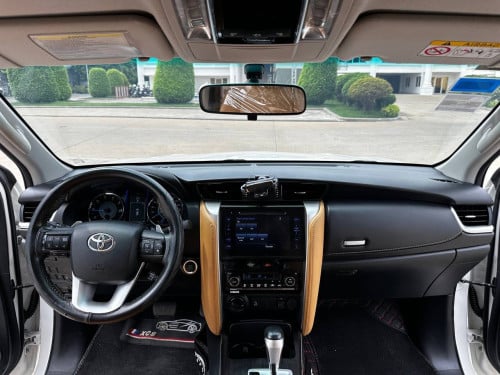 TOYOTA FORTUNER Year 2019 ម្ចាស់ដើម