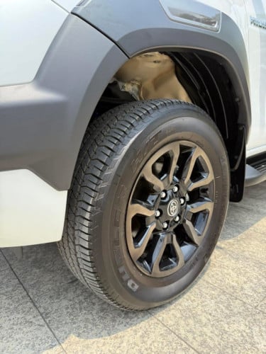 Toyota Hilux Rally2023 ម៉ាស៊ីនម៉ាស៊ូត