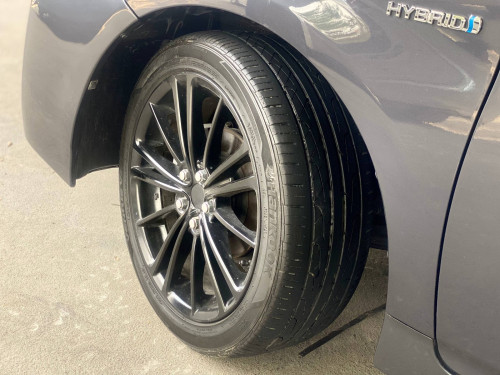 Toyota Prius 2012 option 2 ទេីបតែចូលស្តុកថ្មី តម្លៃល្អ បង់រំលស់សិក្សា១៥នាទីដកឡាន