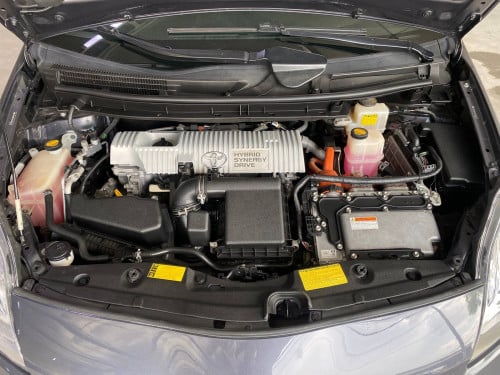 Toyota Prius 2012 option 2 ទេីបតែចូលស្តុកថ្មី តម្លៃល្អ បង់រំលស់សិក្សា១៥នាទីដកឡាន