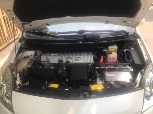 Toyota Prius 2012 option 3 ម្ចាស់ដើម ទើបជិះលក់ចង់ដូរសេរី