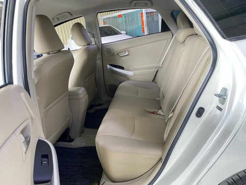 Toyota Prius 2012 option 5 ទេីបតែចូលស្តុកថ្មី តម្លៃល្អ បង់រំលស់សិក្សា១៥នាទីដកឡាន