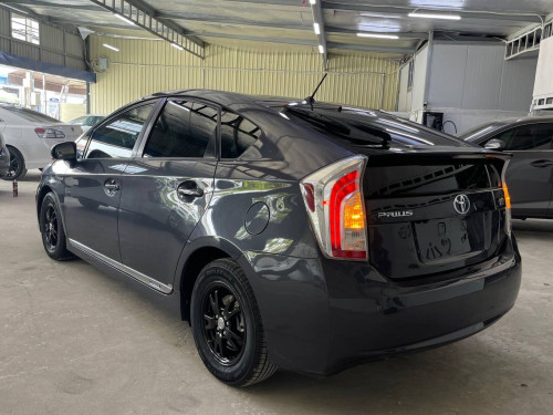 Toyota Prius 2013 option 2 up Android ទេីបតែចូលស្តុកថ្មី តម្លៃល្អ បង់រំលស់សិក្សា១៥នាទីដកឡាន