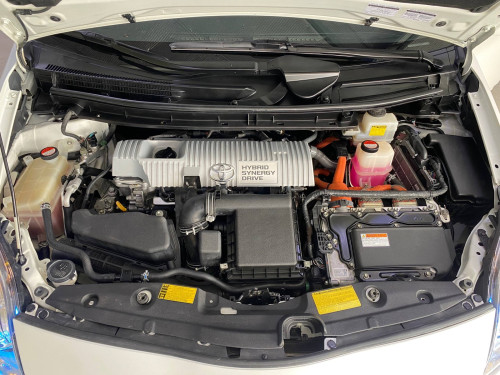 Toyota Prius 2014 option 2 up Android ទេីបតែចូលស្តុកថ្មី តម្លៃល្អ បង់រំលស់សិក្សា១៥នាទីដកឡាន