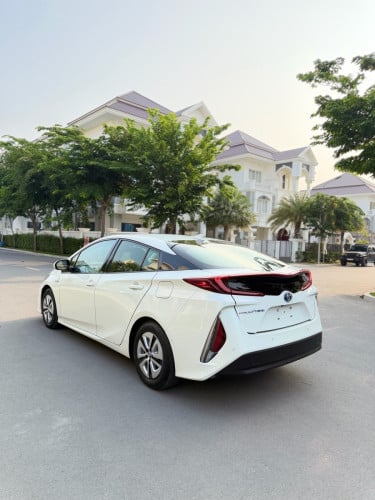 Toyota Prius Prime Full Advanced Technology 2017 ឡាន​ស្អាត​ ថ្នាំ​សុីន​100%