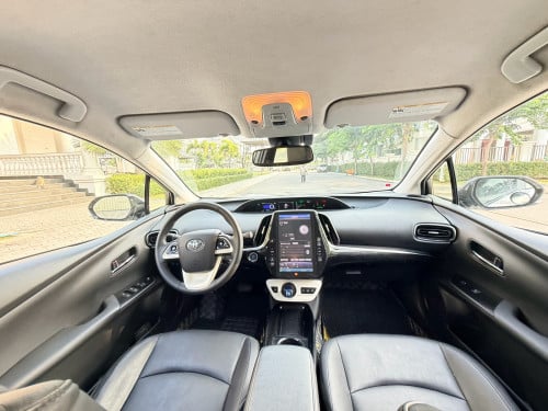 Toyota Prius Prime Full Advanced Technology 2017 ឡាន​ស្អាត​ ថ្នាំ​សុីន​100%