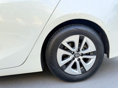 Toyota Prius Prime Full Advanced Technology 2017 ឡាន​ស្អាត​ ថ្នាំ​សុីន​100%