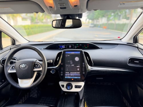 Toyota Prius Prime Full Advanced Technology 2017 ឡាន​ស្អាត​ ថ្នាំ​សុីន​100%