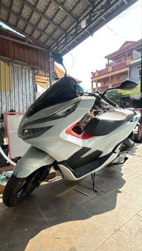 ម៉ូតូស្អាតសានុំ