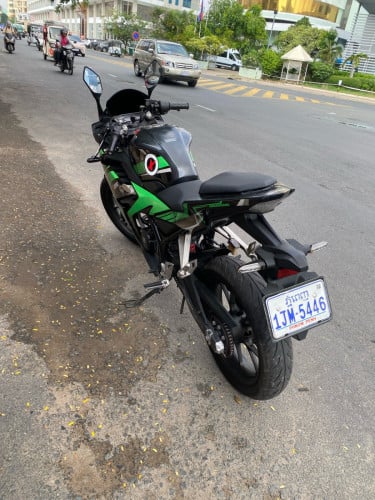 ម៉ូតូលក់