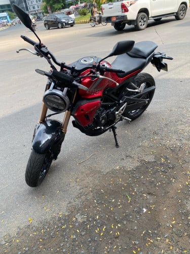 ម៉ូតូលក់
