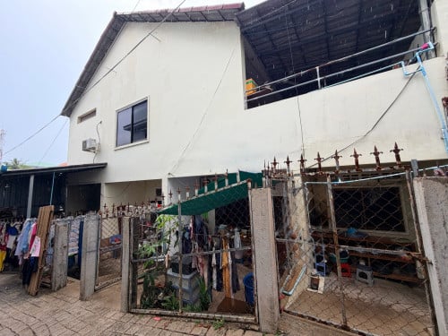 ផ្ទះលក់បន្ទាន់
