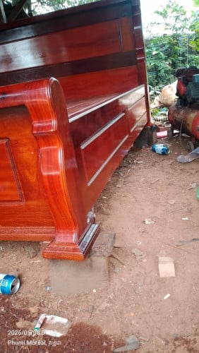 គ្រែបារាំងបងប្អូនចង់បានទំនាក់ទំនង0887552233