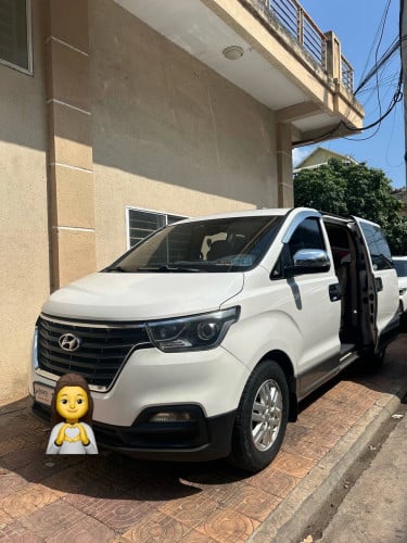 ឡានគ្រួសារមិនដែលជួល 017889985