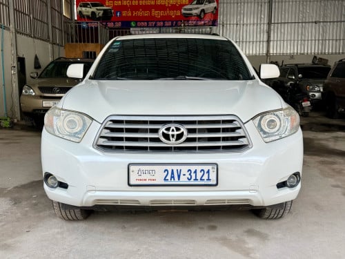 ឡានលក់ឆ្នាំ09 ម៉ាស៊ីន4 ប៉ុង1 កៅអី3ជួល កៅអីចុច ព៉ោង9 ម៉ាស៊ីនត្រជាក់មុខក្រោយ ពណ៌ស