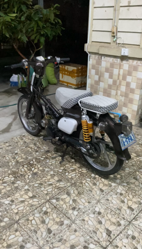 អាគុបម៉ាសុីន 125cc លក់400$ ចរចាបាន