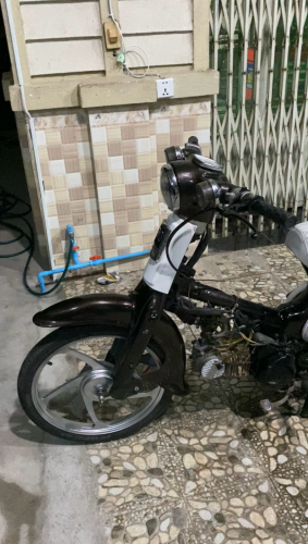 អាគុបម៉ាសុីន 125cc លក់400$ ចរចាបាន