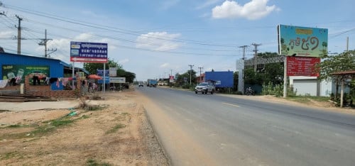 ដីលក់ជាប់ផ្លូវ51