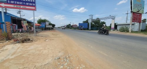 ដីលក់ជាប់ផ្លូវ51