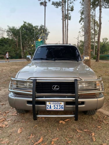 ឡានលក់បងប្អូនសេរីចាស់តែនៅសុំនុំសុគន99%LexusLX450ឆ្នាំ1997សាំងហ្គាសតំលៃ7900$និយាយគ្នាឡានថ្មីដាច់ធានា