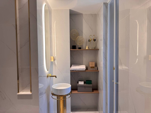 ខុនដូរជួលទីតាំង កោះនរា (Condo Vue aston)