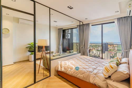 #FORSALE Premium 1-Bedroom Condo 🌇 -📍Time Square 5, BKK1, Phnom Penh