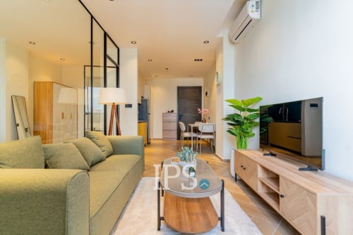 #FORSALE Premium 1-Bedroom Condo 🌇 -📍Time Square 5, BKK1, Phnom Penh