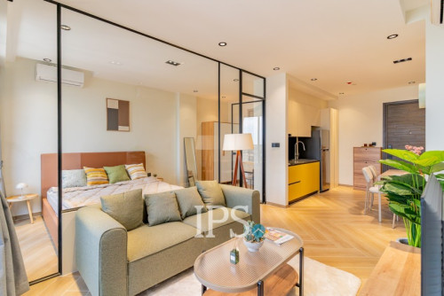 #FORSALE Premium 1-Bedroom Condo 🌇 -📍Time Square 5, BKK1, Phnom Penh