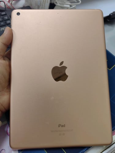 លក់ipad 6 wifi 32G like new