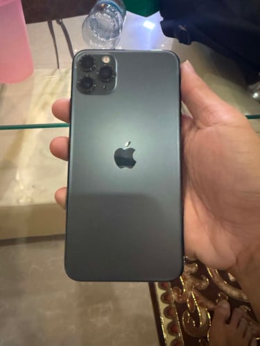 លក់ IPhone 11 Pro Max 256G សំណុំសុីន