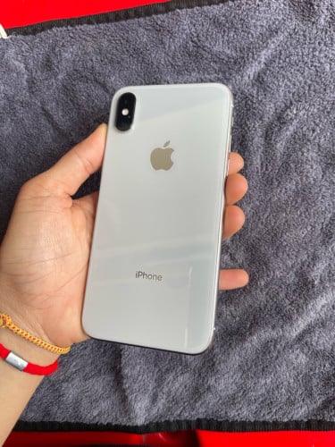 លក់ iPhone X LLA 64G ថ្មថ្មី 100%ពេញ