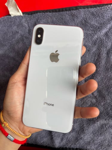 លក់ iPhone X LLA 64G ថ្មថ្មី 100%ពេញ