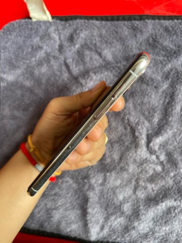 លក់ iPhone X LLA 64G ថ្មថ្មី 100%ពេញ