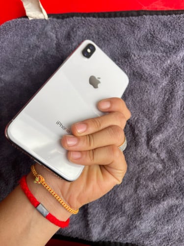 លក់ iPhone X LLA 64G ថ្មថ្មី 100%ពេញ