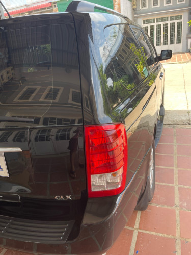 ចង់លក់រថយន្តម៉ាក់ Kia carnival ពណ័ខ្មៅស្អាត់មិនទាស់សុីម៉ាស៊ូតតិចឯកសារគ្រប់គ្រាន់ផ្លាក់លេខខ្ពស់