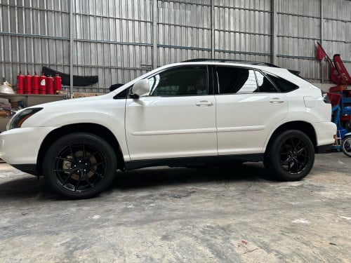 លក់ LexusRX400H H full ប៊ុង2 ឡានថ្មីសុិន1ជុំ ម្ចាស់ដើម