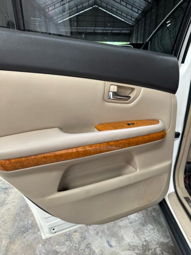 លក់ LexusRX400H H full ប៊ុង2 ឡានថ្មីសុិន1ជុំ ម្ចាស់ដើម