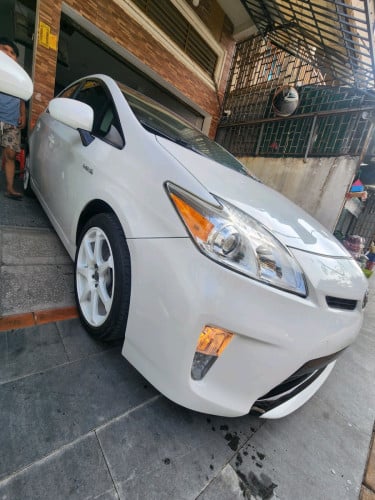 លំដាប់មេឡានpriusថ្មីណាស់មូល100% មានឃ្មុំស៊ីន