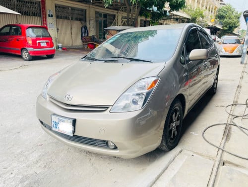 លក់ឡាន Prius 2005 Full option ម្ចាស់ដើម