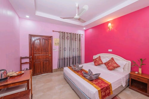 បន្ទប់ជួលខែ Room For Rent