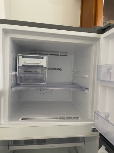 ទូរទឹកកកSamsung ចុចទឹកនៅថ្មី95%អត់មានខូចអីទាំងអស់ លក់ព្រោះអត់សូវប្រើ