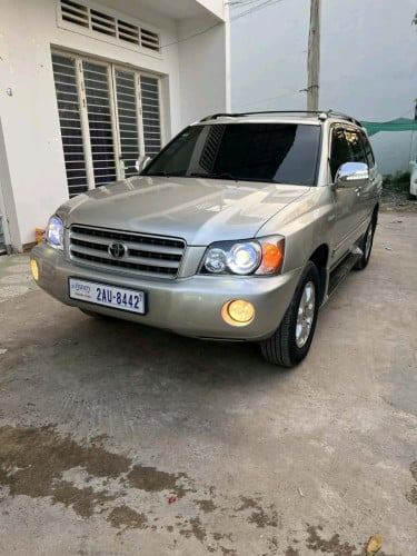 ឡានលក់toyota Highlander 2003P2V6 Limited ឡានស្អាតនៅថ្មីសំបក កង់ថ្មីៗ តំលៃ15500ចរចា