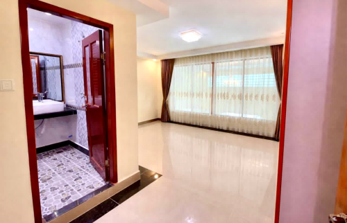 ✅ផ្ទះល្វែងកែង សម្រាប់ជួល នៅម្តុំផ្សារកាណាសុីធីវេង ស្រេង (Code: R-00151)