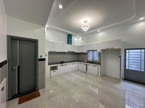 🏘️ផ្ទះលក់សាងសង់រួចរាល់ 6បន្ទប់គេង នៅ1ល្វែងចុងក្រោយ